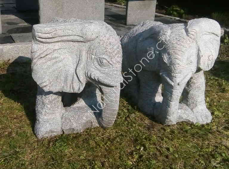 Elefant aus Granit als Symbil für Kraft und Glück